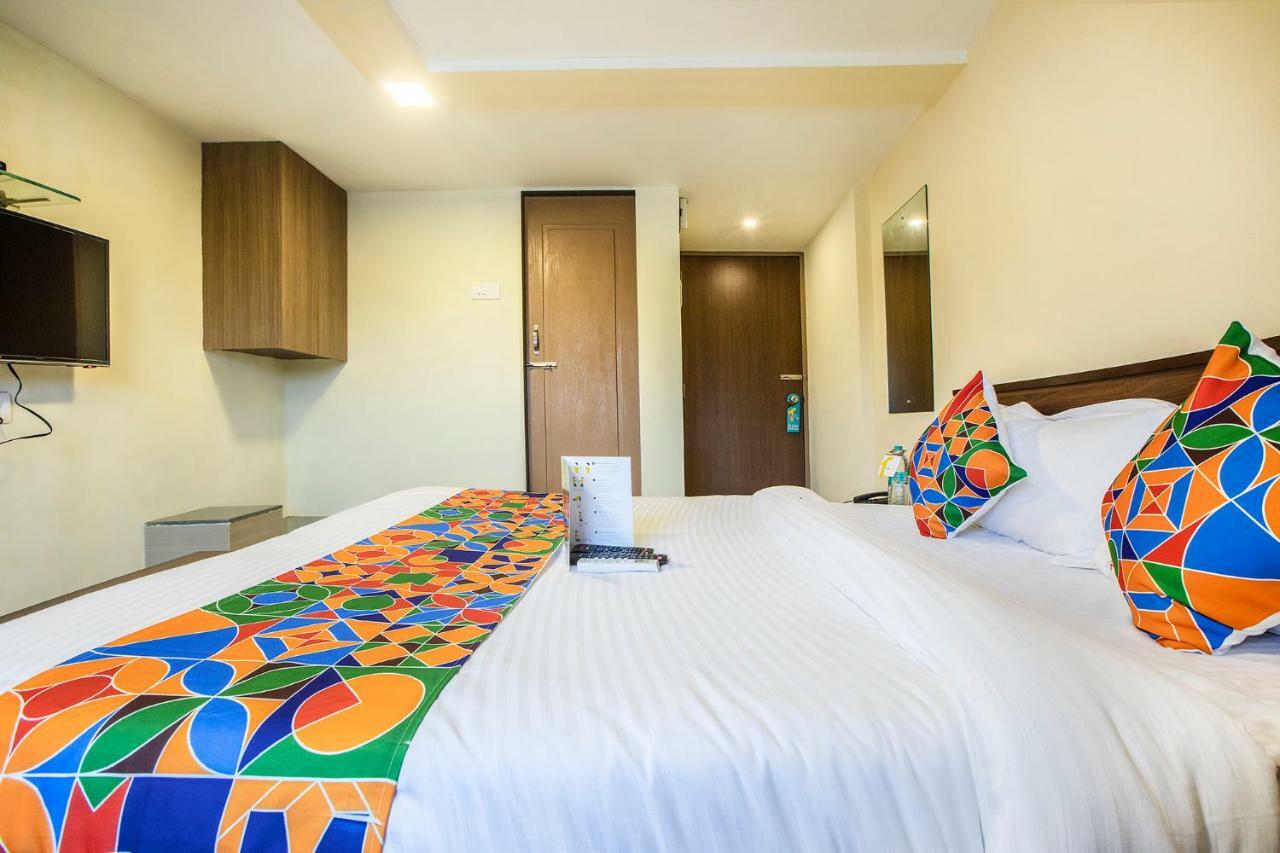 Fabexpress Silver Lake - Nr Bkc Mumbai Bagian luar foto