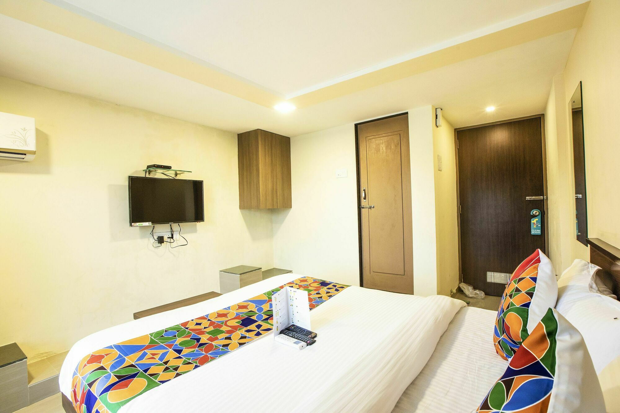 Fabexpress Silver Lake - Nr Bkc Mumbai Bagian luar foto
